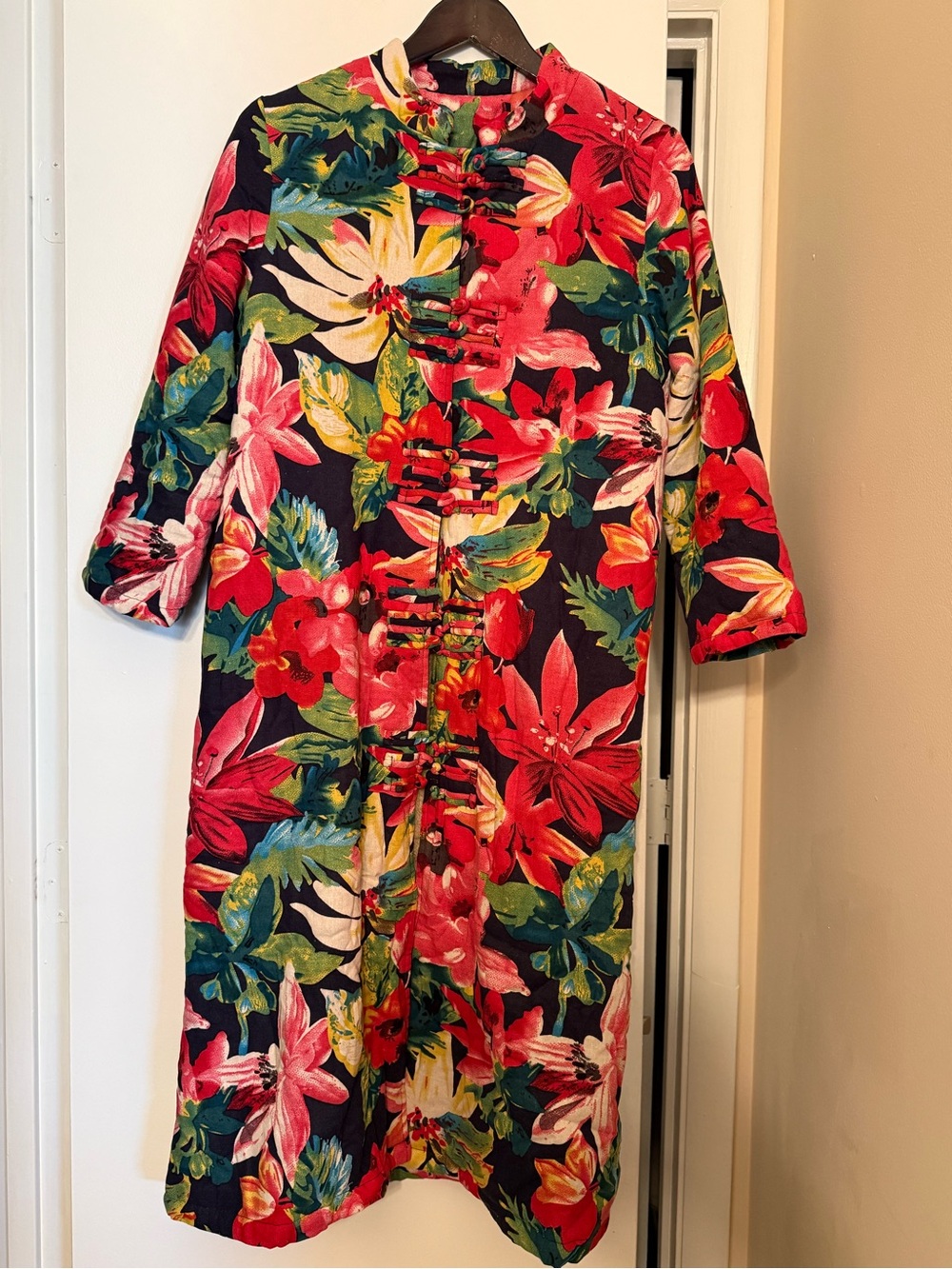 Sz 10 Floral Print Sherpa Lined Kimono with Chinese Frog Button Closure NWT